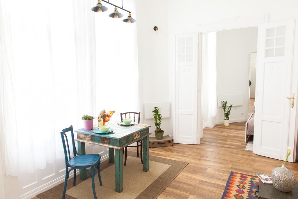 Ferienwohnung Self Checkin Bohem Luxury By Vaci Str Budapest Exterior foto