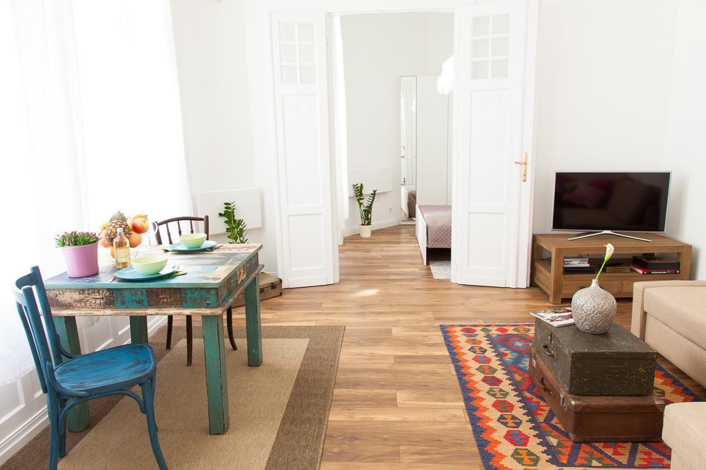 Ferienwohnung Self Checkin Bohem Luxury By Vaci Str Budapest Exterior foto